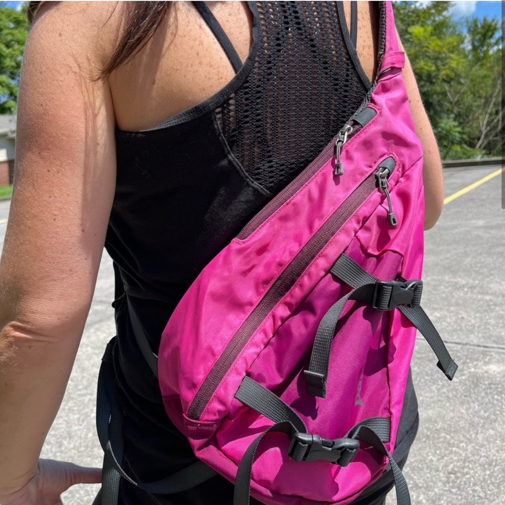 Patagonia pink sling Atom bag